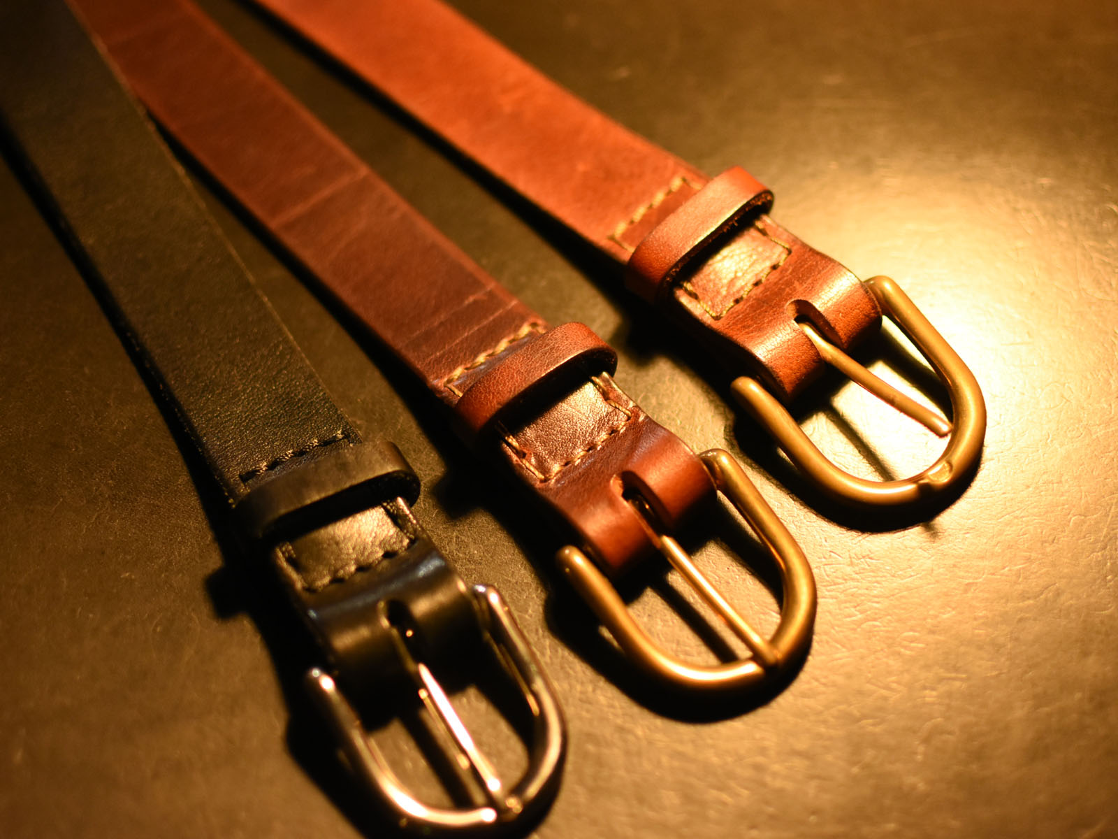 永く寄り添う、本革のベルトという選択 ～ベルト購入ガイド～