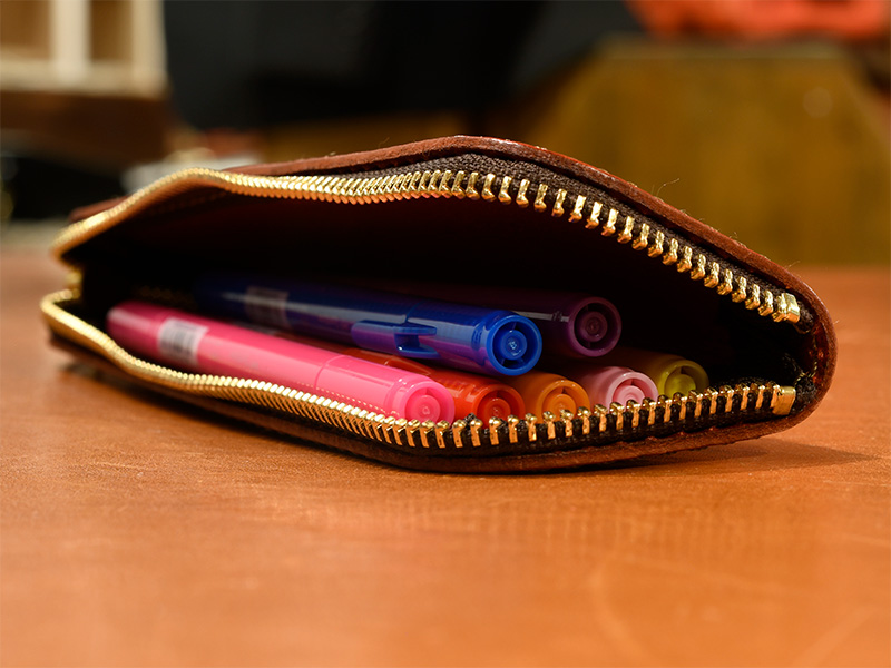 トレー式ペンケース(KP-5)Mサイズ/レッド収納例2