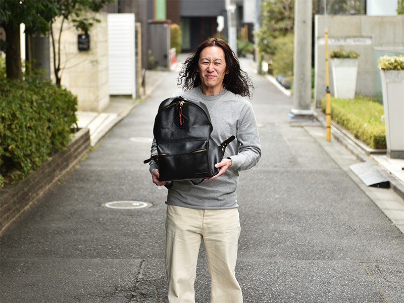 愛用のデイパック(R-93)/L/ブラックと斎藤3