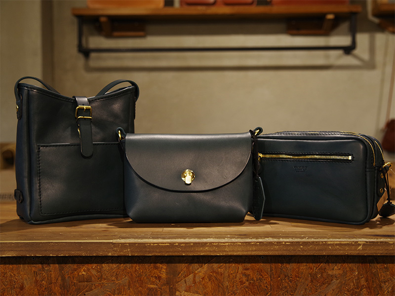 気軽に使えるショルダーバッグ(CK-91)、ライトミニショルダー(CK-11)、二部屋ソフトショルダー(CK-8)※ミッドナイト