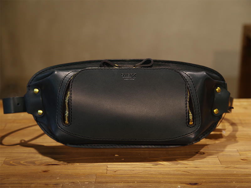 ラウンドファスナーボディバッグ(F-7)※ミッドナイト