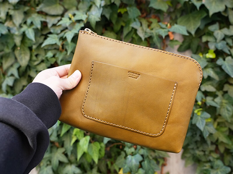 マチ付きポーチ(KF-114) Lサイズ手持ち