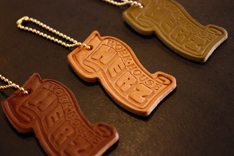 クラシックキーホルダー