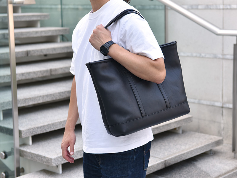 ケルントート(T-9)/L/ブラックを肩掛け