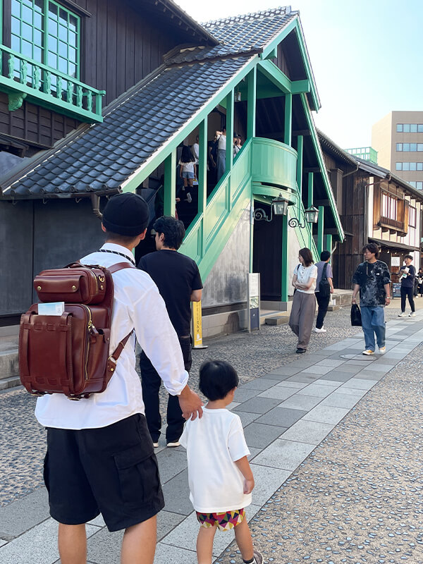 NET健斗_息子と出島の街並み2